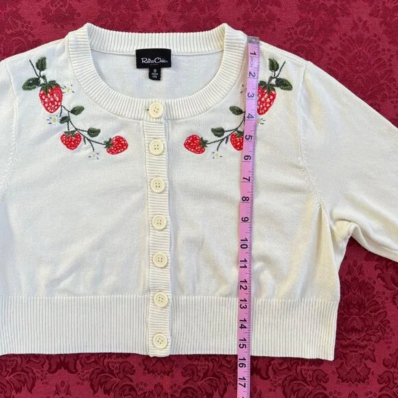 Retro Chic by Torrid Cottagecore Strawberry Cropped Cardigan Sweater Size 0 - Picture 9 of 16